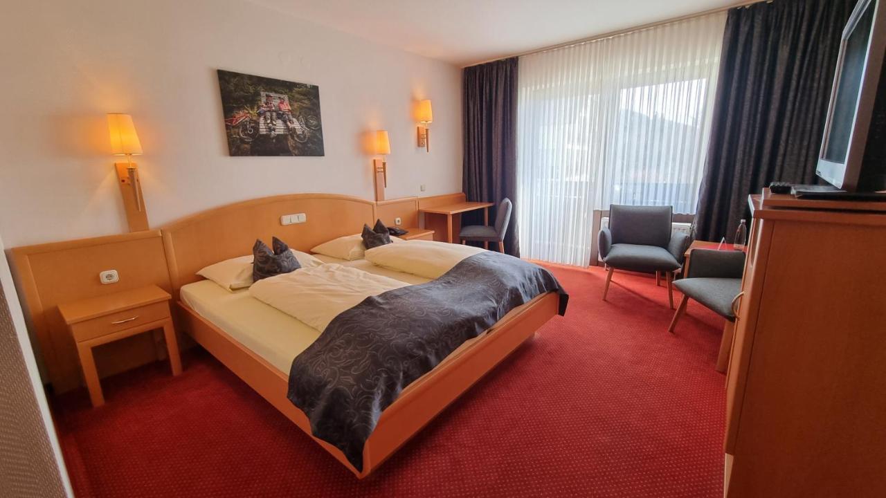 Sporthotel Zum Hohen Eimberg فيلنغن المظهر الخارجي الصورة